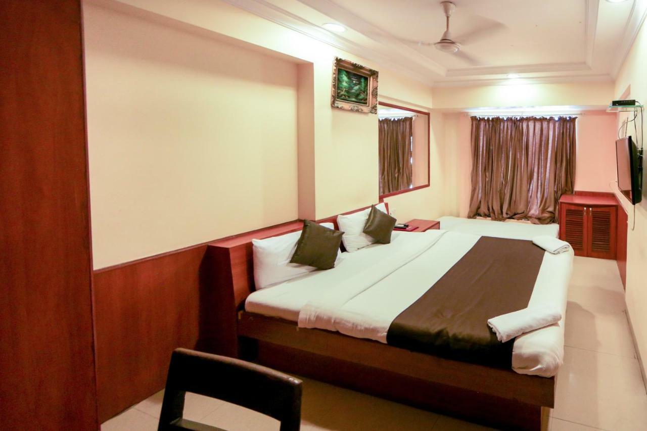 Lucky Hotel Goregaon Bombay Exterior foto