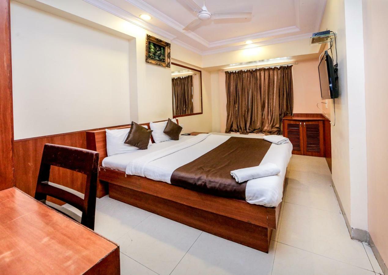 Lucky Hotel Goregaon Bombay Exterior foto