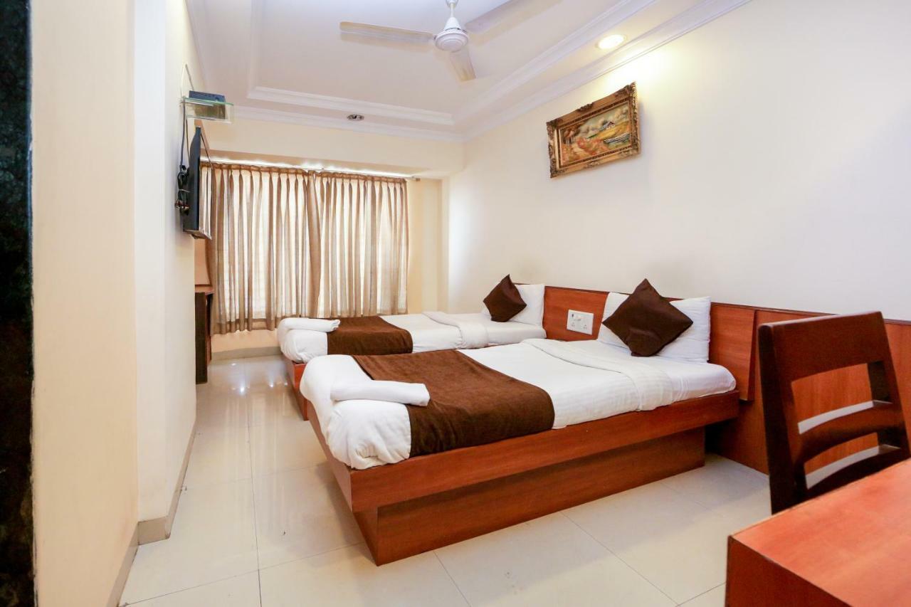 Lucky Hotel Goregaon Bombay Exterior foto